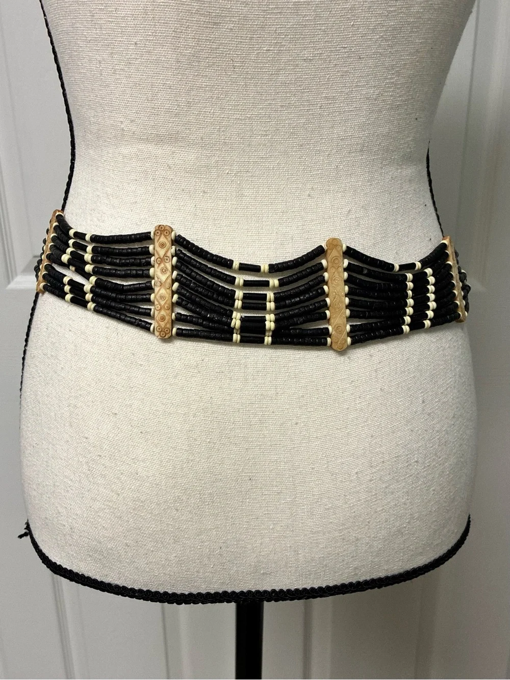 Vintage 1970s handmade bone & horn bead belt.